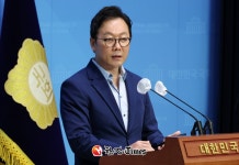 민주 전당대회, 최고위 경선 '정봉주 돌풍'...유력주자 김민석 등은 '당황'