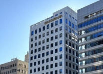 유진기업, 오너일가 보유 천안기업 지분 인수..유경선 회장 형제가 거머쥔 돈은?