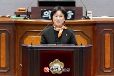 노애자 강남구의원, 저단형 공공 현수막 지정게시대 설치 제안