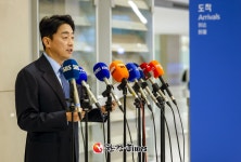 강훈식 비서실장, 전략경제협력 대통령 특사로 캐나다 출국…에너지·자원 공급망·첨단산업 협력 강화와 잠수함 수주 민관협력 시동