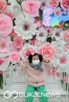 부산 사하구, 구청 민원실 입구에 빅플라워 포토존 조성