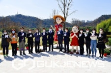 울산 중구, 태화강국가정원 울산큰애기 조형물 제막식 개최