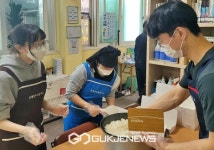 BBQ 올리버스, 무료급식봉사와 재능기부 나서