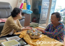 용인시 동백2동, 홀로 어르신 생신 잔치로 웃음꽃 활짝