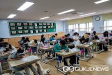 청주 청원초등학교, 세계 책의 날 기념 독서 행사 실시