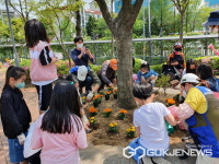 용인시, 코로나19로 지친 시민들 나들이...싱그러운 봄꽃 힐링