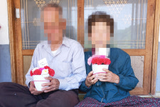 청송군, 어버이날 사랑의 카네이션 선물 전해