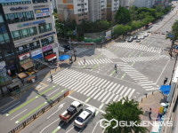 용인시 수지구, 롯데마트사거리 등 4곳에 색깔 유도선 설치