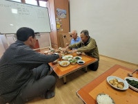 거창 마리면, 농번기 마을공동급식 시행