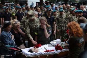 러시아 우크라이나 전쟁, 눈물의 장례식