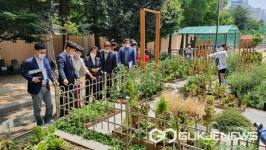 하윤수 교육감직 인수위, 부산진 초등학교서 첫 외부 일정