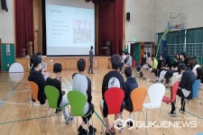 진천 은여울중고등학교, 6월 평화기원수업 눈길