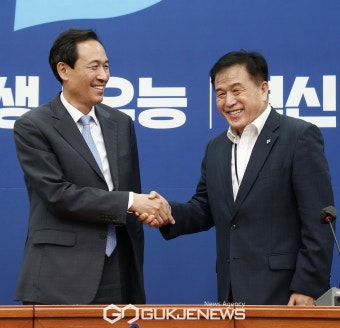 우상호 비대위원장, 이진복 정무수석 접견
