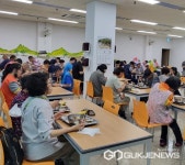 단양구경시장 흑마늘 누룽지 닭강정, 장애인복지관에 삼계탕 후원