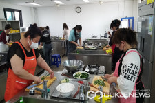 청주 봉명초등학교, 다문화 학부모 K-FOOD 요리 교실 운영