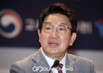 국민의힘 권성동 국민의힘 당대표 직무대행 겸 원내대표,교육복지포럼에서 축사