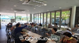 영주시노인복지관 초복맞이 특식 제공 든든 한 끼, 삼계탕