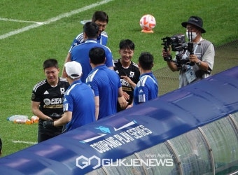 수원FC 이승우, 6월 EA 이달의선수상 수상, 개인과 팀 '최초'