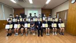창선중고등학교동창회장학회, 장학금 전달