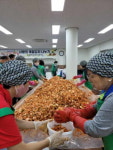 평창군 용평면남녀새마을지도자협의회 사랑의 계절김치 나눔 봉사
