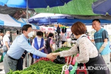 이상일 용인시장, 용인중앙시장ㆍ민속 5일장 상인들과 만나 애로사항 청취