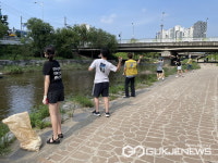 용인시 죽전2동 주민자치위, 깨끗한 탄천만들기 행사 진행