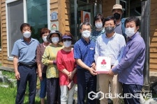 영동 매곡면 지역사회보장협의체, 지역업소 3곳 착한가게 현판 전달