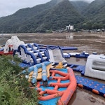가평군, 폭우로 떠 내려온 수상레져 기구