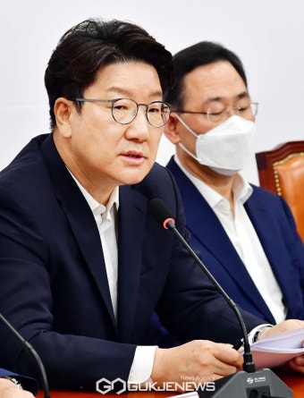 발언하는 권성동 국민의힘 원내대표