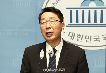 윤영찬, 최고위원 후보 사퇴 선언...&quot;송갑석 지지&quot;