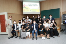 완주군의회 김재천·최광호 의원, 봉서초등학교 등교 안내