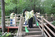 부산 북구의회, 태풍 힌남노 피해 복구 직접 나서