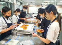 위덕대학교 쇼콜라동아리, 태풍 복구 봉사자에 직접 만든 빵 전달