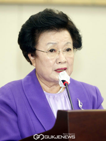 업무보고하는 이배용 국가교육위원장