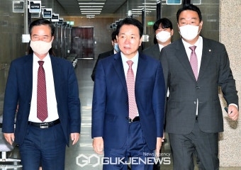 성일종 국민의힘 정책위의장당·정협의회에 참석