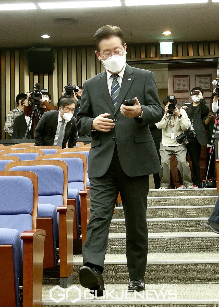 한동훈-이재명 대표, 25일 국회 공식 대표 회담 개최 예정