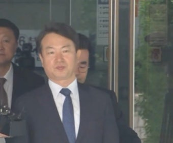 '총선 개입 혐의' 강신명 전 경찰청장 1심서 실형선고