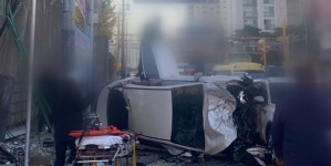 오산 원동초 사거리 승용차 역주행 교통사고 30대 운전자 중상