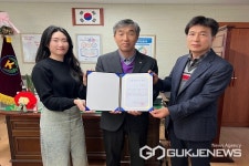 증평중학교에 업체서 난치성질환 학생 후원금 기탁