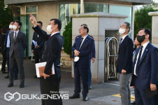 [포토] 영도지역 학교를 둘러보고 있는 하윤수 교육감