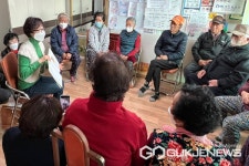 진천군, 경로당 찾아가는 도서관 시범 운영