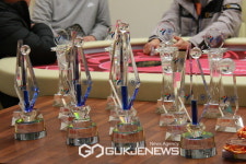 스포츠홀덤 국민 품으로