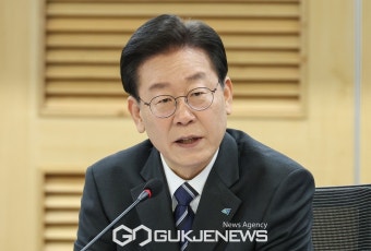 발언하는 이재명 대표