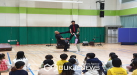 풍기북부초, 퍼니스트 코미디 서커스 쇼 공연 관람