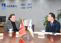 이재준 수원시장 앙카라 학원 기념사업 추진 검토...튀르키에 대사에게 약속