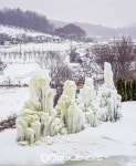 [포토] 최강한파가 만들어낸 청주 상당산성 얼음폭포