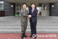 이상일 용인시장 명절에도 굳건하게 국토방위 임무를 수행하는 군에 감사드린다