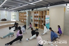 옥천교육도서관, 청소년 재능나눔 1탄 어린이 아이돌 댄스교실 운영
