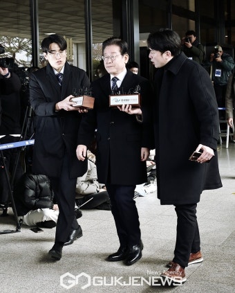 이재명 대표, 입장 표명 마치고 조사실로