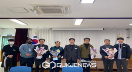 봉화읍, 이장에게 감사와 축하를 담은 감사패 및 임명장 수여